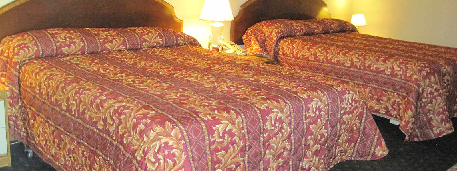 banner-two-queen-beds