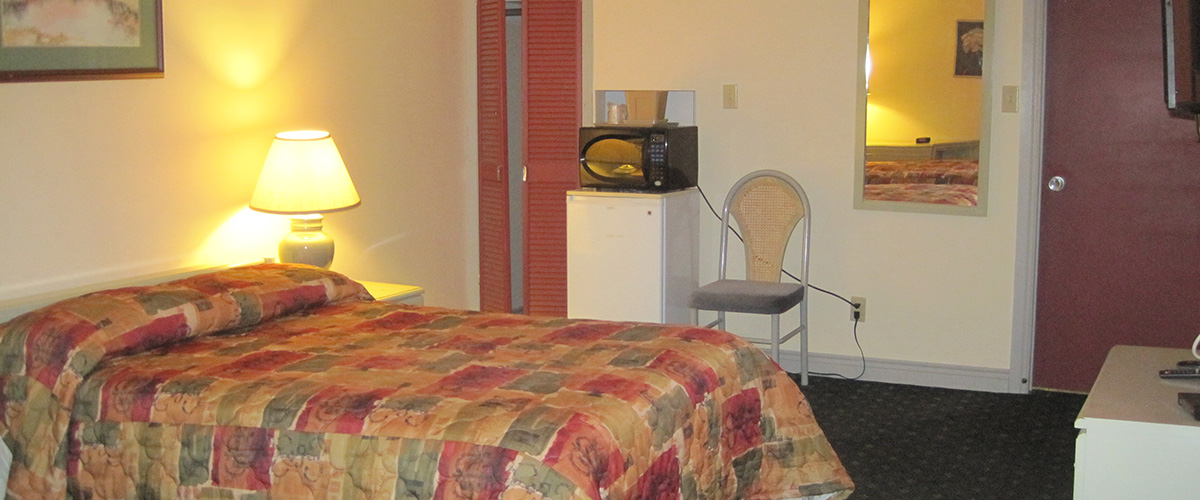 two-double-beds-sldr3